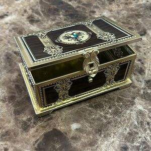 Elegant Gold and Brown Decorative Tin or trinket box - lockable - Very shiny